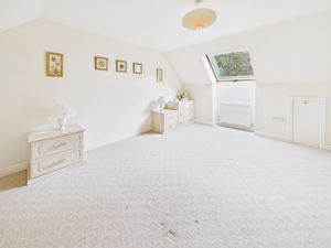 Bedroom- click for photo gallery